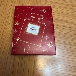 Chanel no. 5 holiday sample or travel size perfume